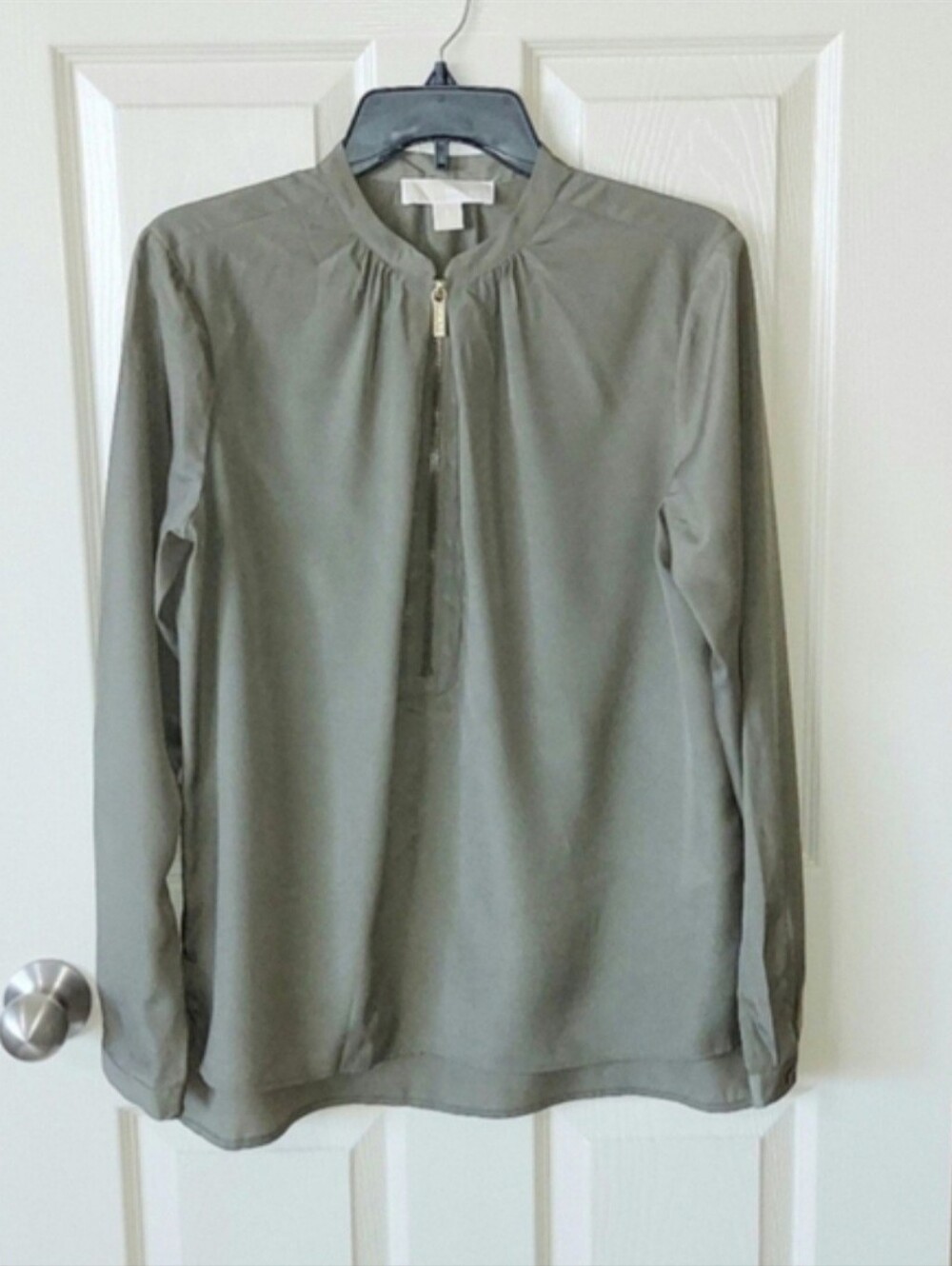 Michael Kors Women's 1/2 Zip Blouse In Olive Green SZ 6